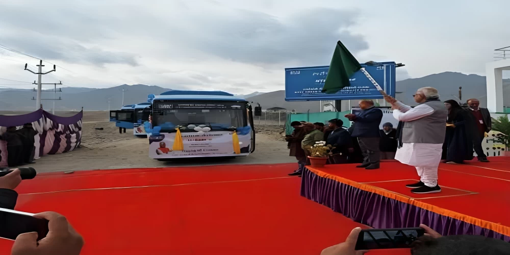 NTPC launches hydrogen-powered buses in Leh to reduce carbon emissions NTPC launches hydrogen-powered buses in Leh to reduce carbon emissions